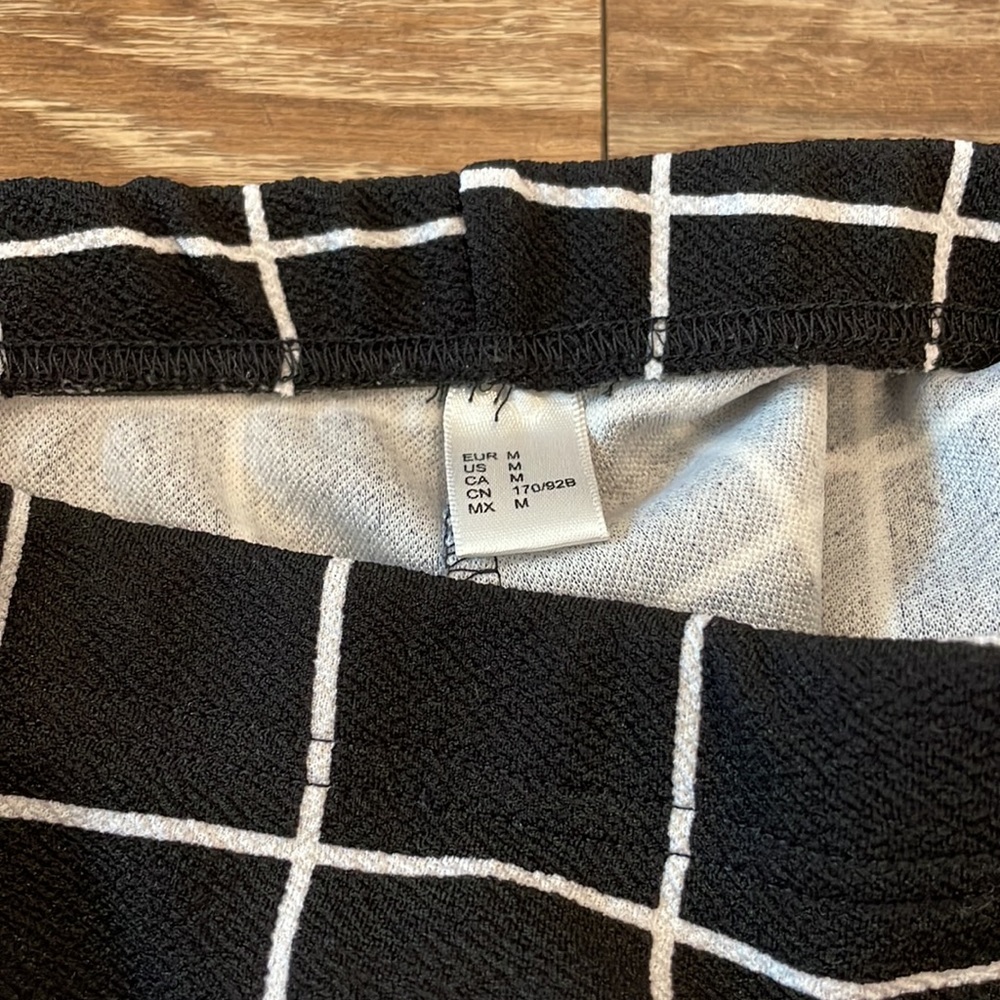 geometric striped matching crop top & skirt set - Picture 5 of 9